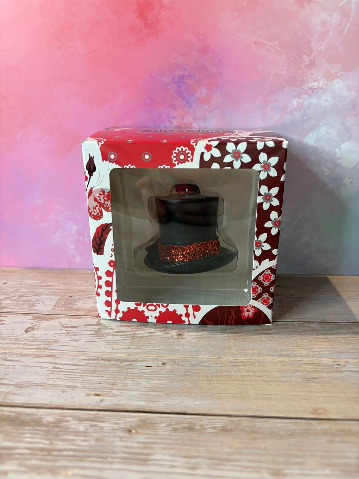 Taylor Swift Tophat Ornament