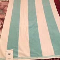 Ugg kenna Beach towel 35 X68 NEW