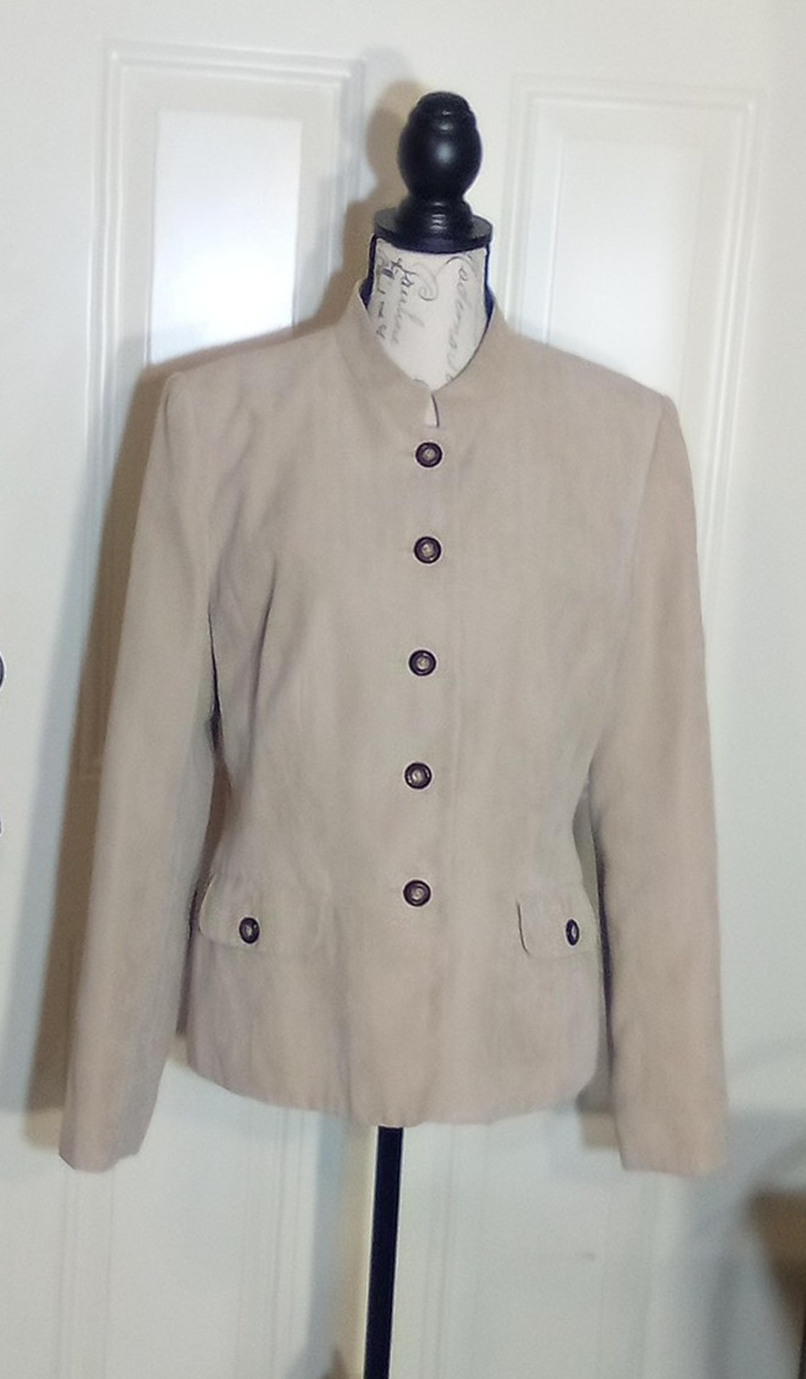 Dress barn Jacket Blazer Women's Size Large Color Cream