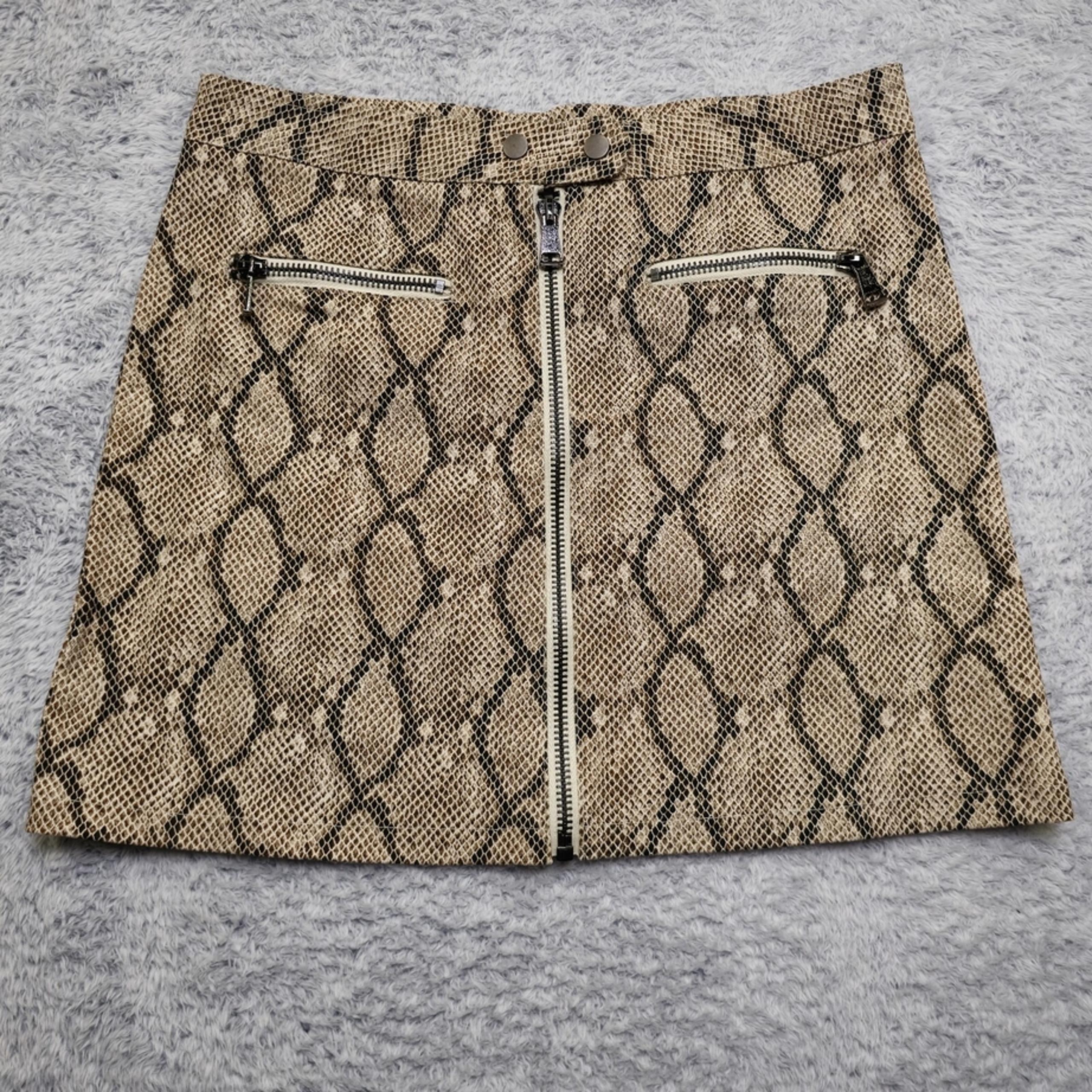 She + Sky Mini Skirt Womens Large Taupe Multi Snake Print Low Waist Front Zip