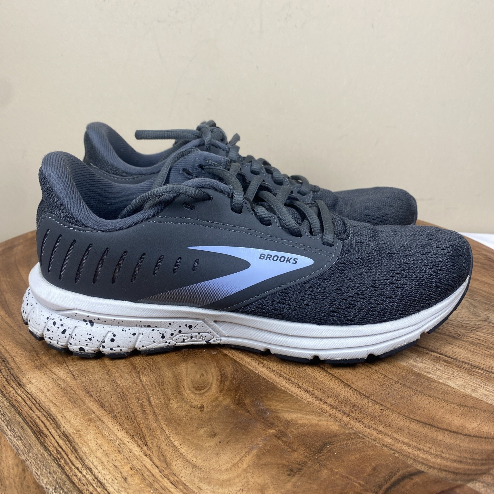 Brooks Signal 2 Womens Grey Purple White Size 6.5 Athletic Running Shoes