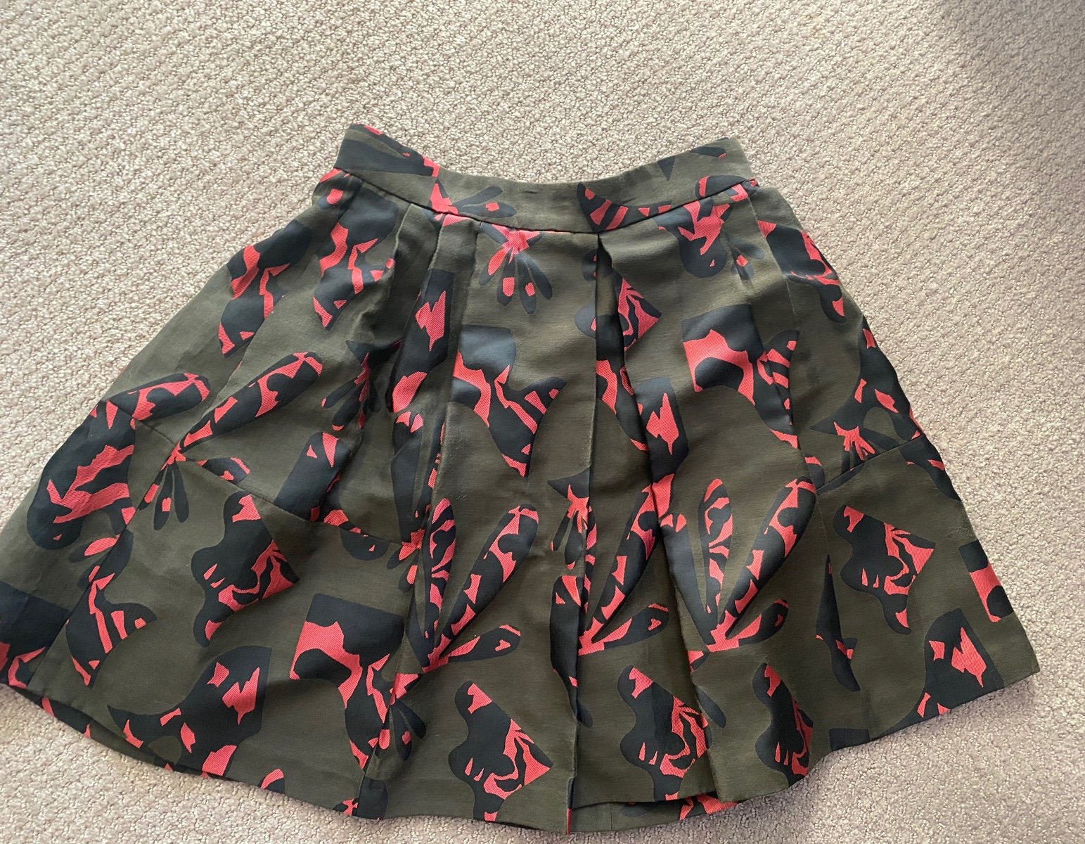 Banana Republic sexy exotic skirt