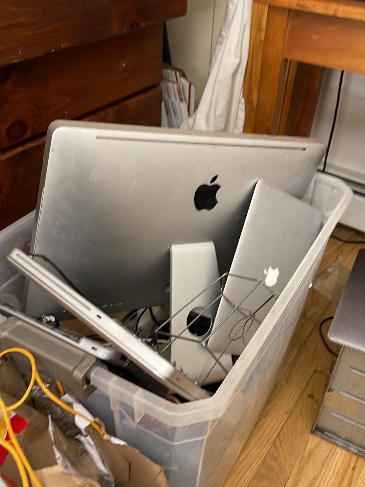 Apple laptops parts lot misc pro air