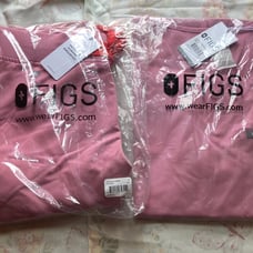 Figs Small Chalk Pink set