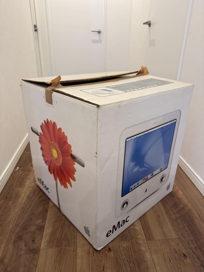 Apple eMac 700MHz G4 640MB RAM Junk Item