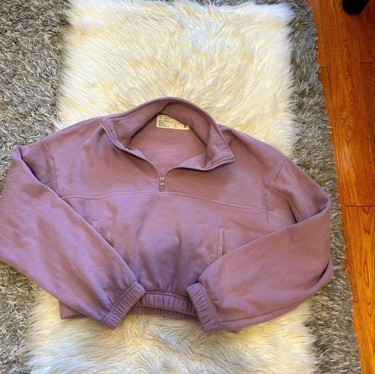 Purple cropped sweatshirt