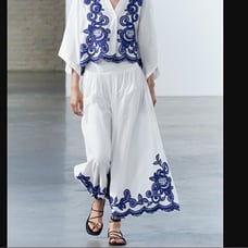NWT ZARA CONTRAST EMBROIDERED SKIRT ZW COLLECTION