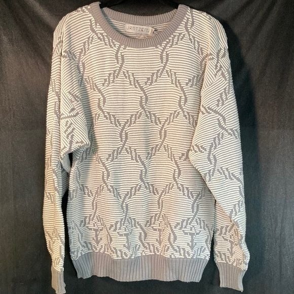 Vintage 80’s cotton Jantzen xl sweater. Gray white. 44” chest. D130