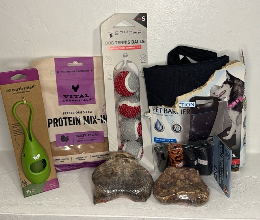 New in package Dog food & accessories 16 pc bundle