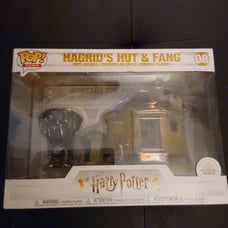 Funko Pop town: hagrid's hut & fang funko pop harry Potter loungefly
