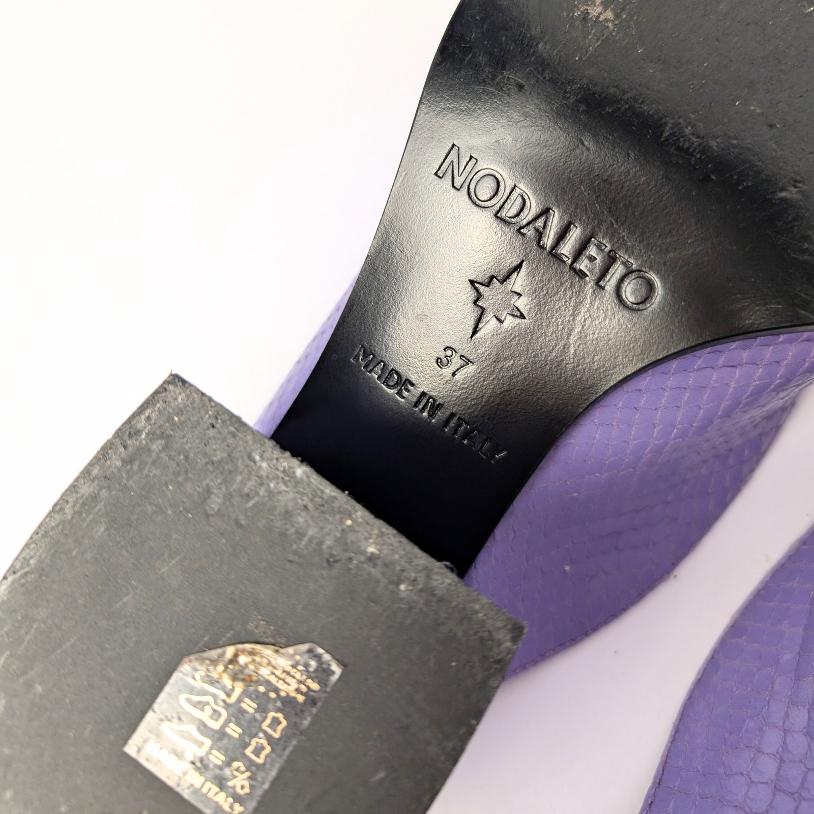 Nodaleto Lavender Embossed Snake Leather Mules – Size 37