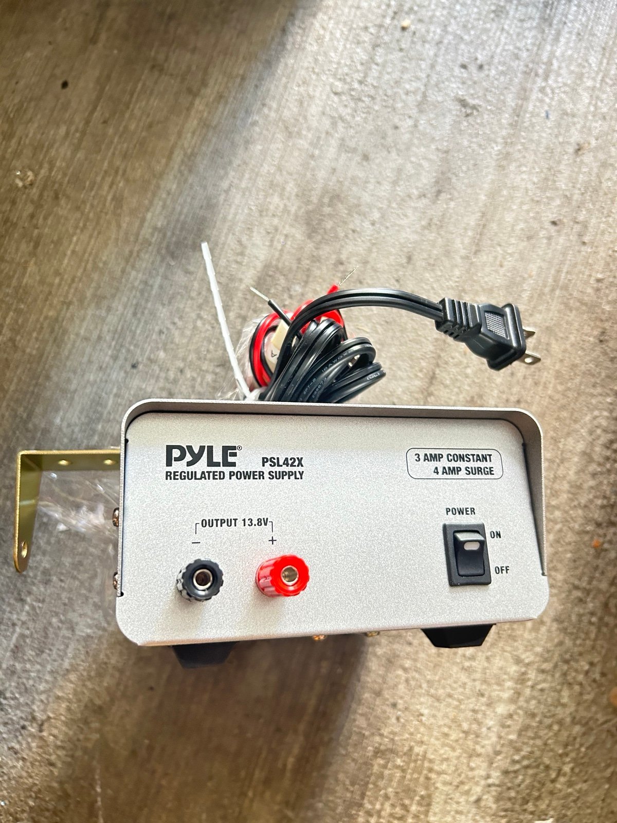Pyle PSL42 , 3 Amp AC/DC Power Supply without Meters