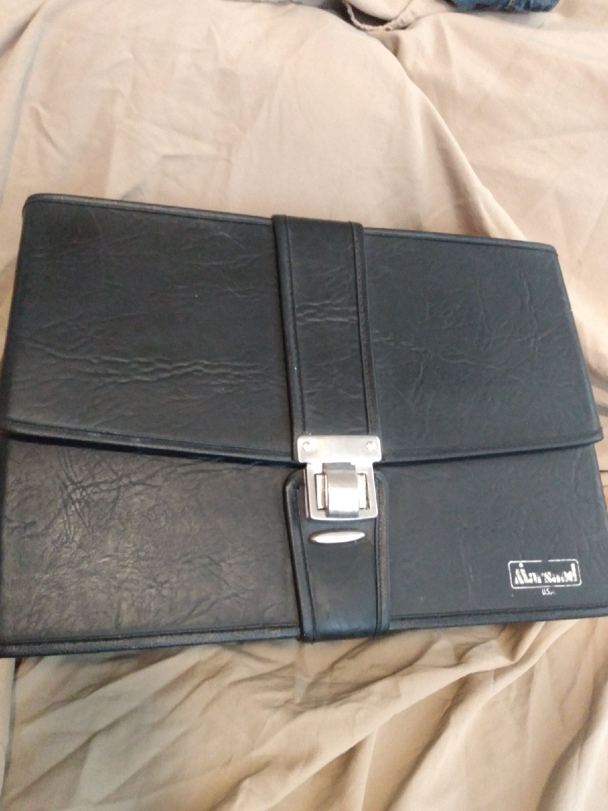 Marsand USA Leatherette 8 Track Case VG