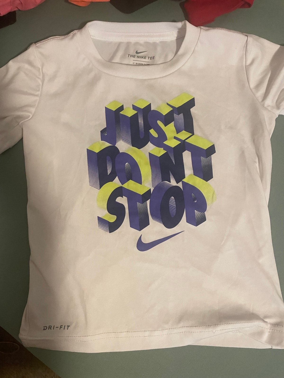 LIKE NEW TODDLER BOYS NIKE OUTFIT 4T