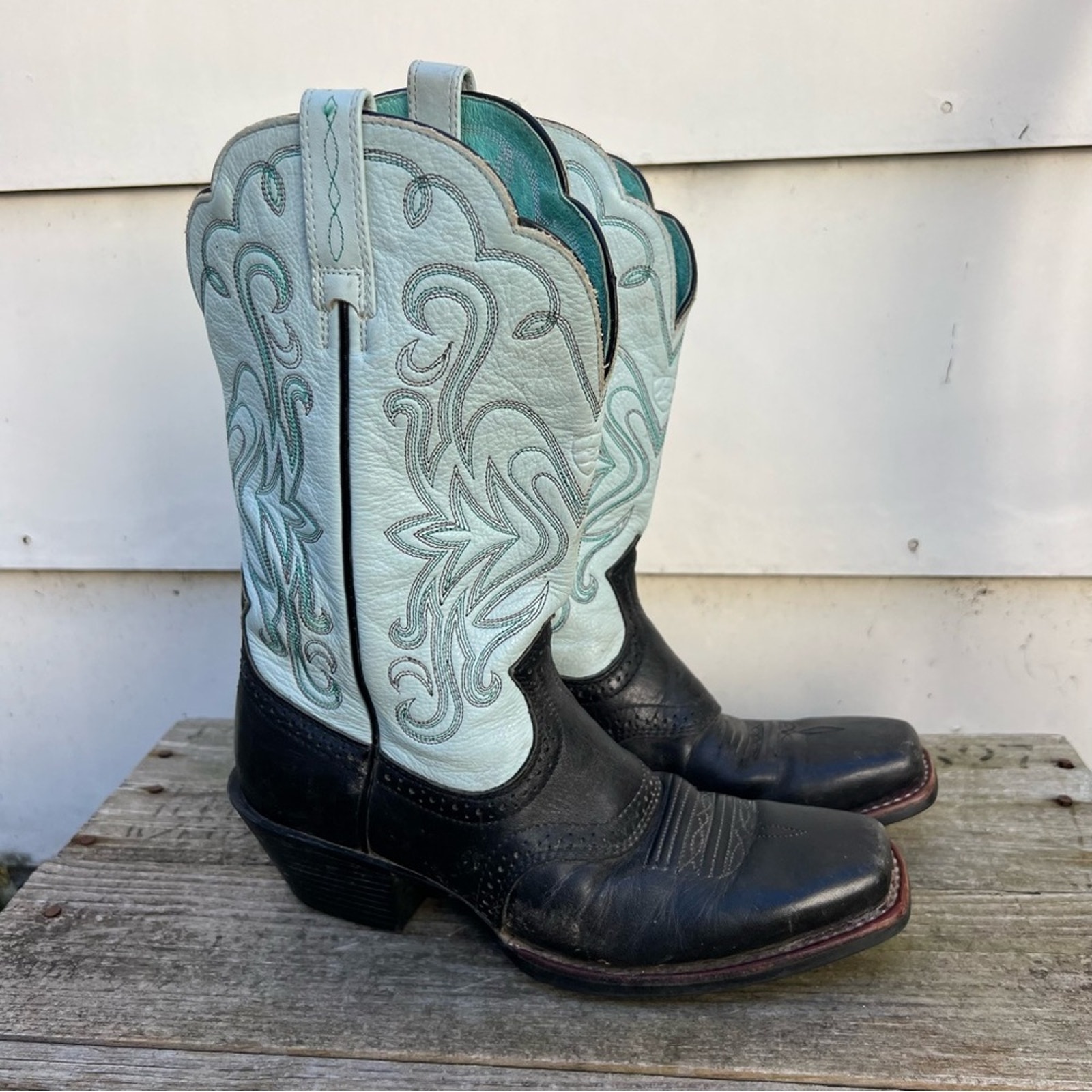 Ariat Black Blue Snipped Square Toe Saddle Vamp Cowgirl Western Boots 6.5B