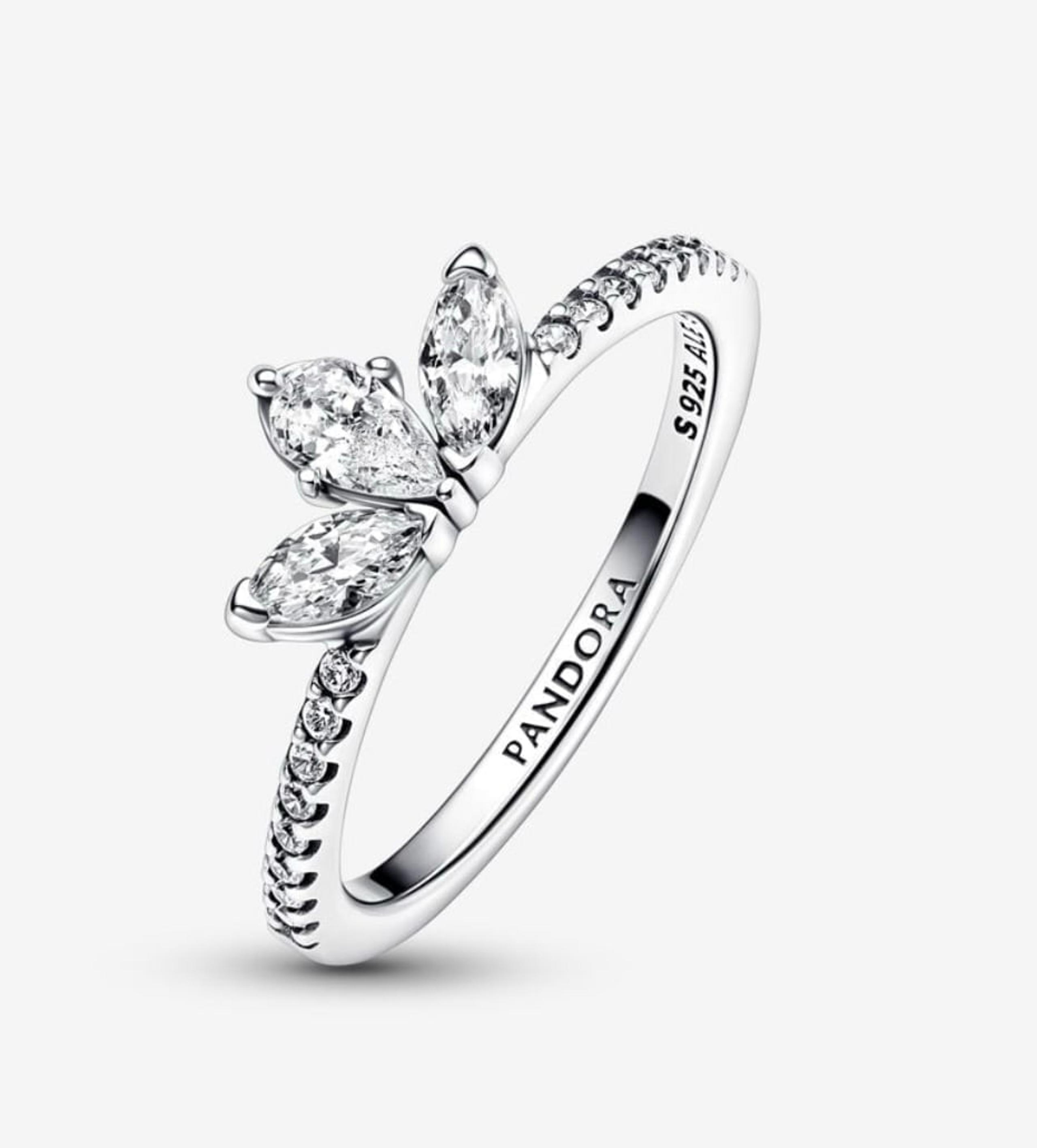 Pandora Sparkling Herbarium Cluster Ring