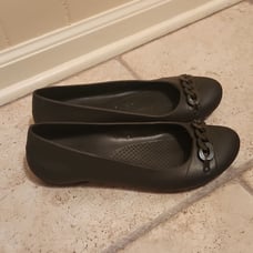 Crocs Women's Brown Ballet Flats w/ Chain Detailing Size 9