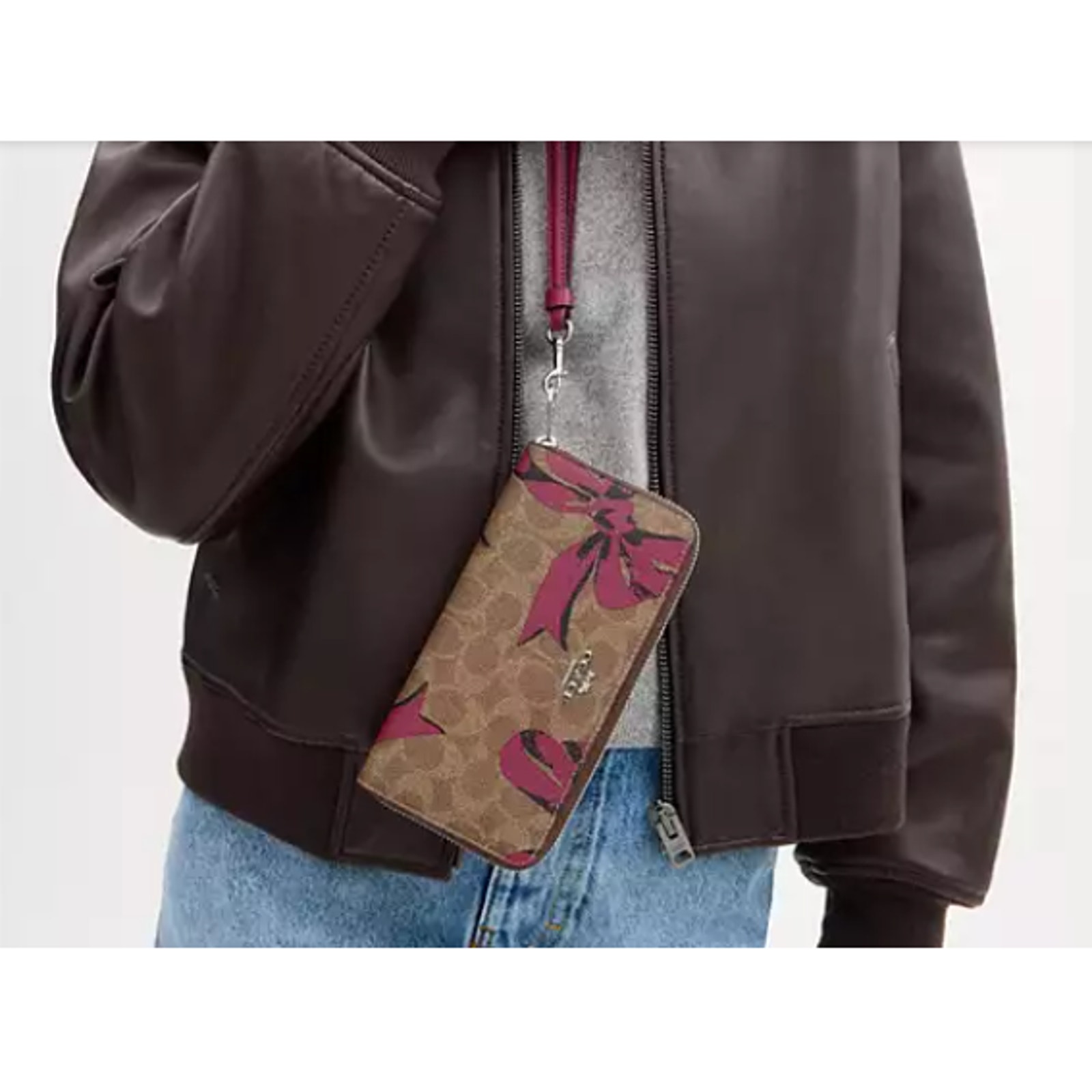 長財布 COACH Signature Canvas With Bow Print CZ326 🩷Coach Long Zip Around Wallet - CZ326 Signature Canvas w