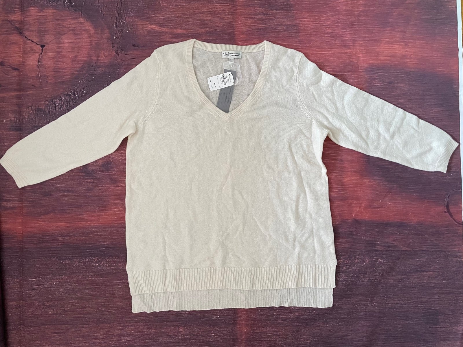 NWT cashmere v neck pullover sweater -3/4 sleeve- size L
