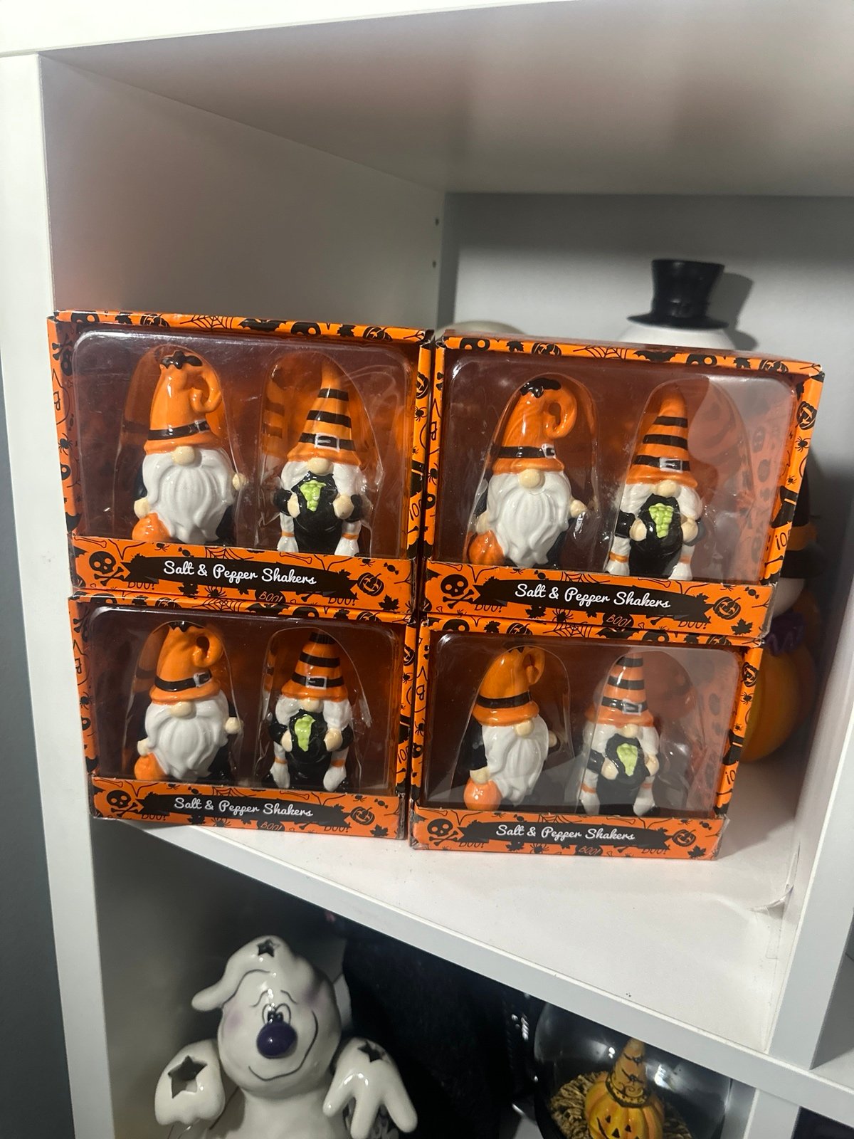 Halloween salt and pepper sets (4)