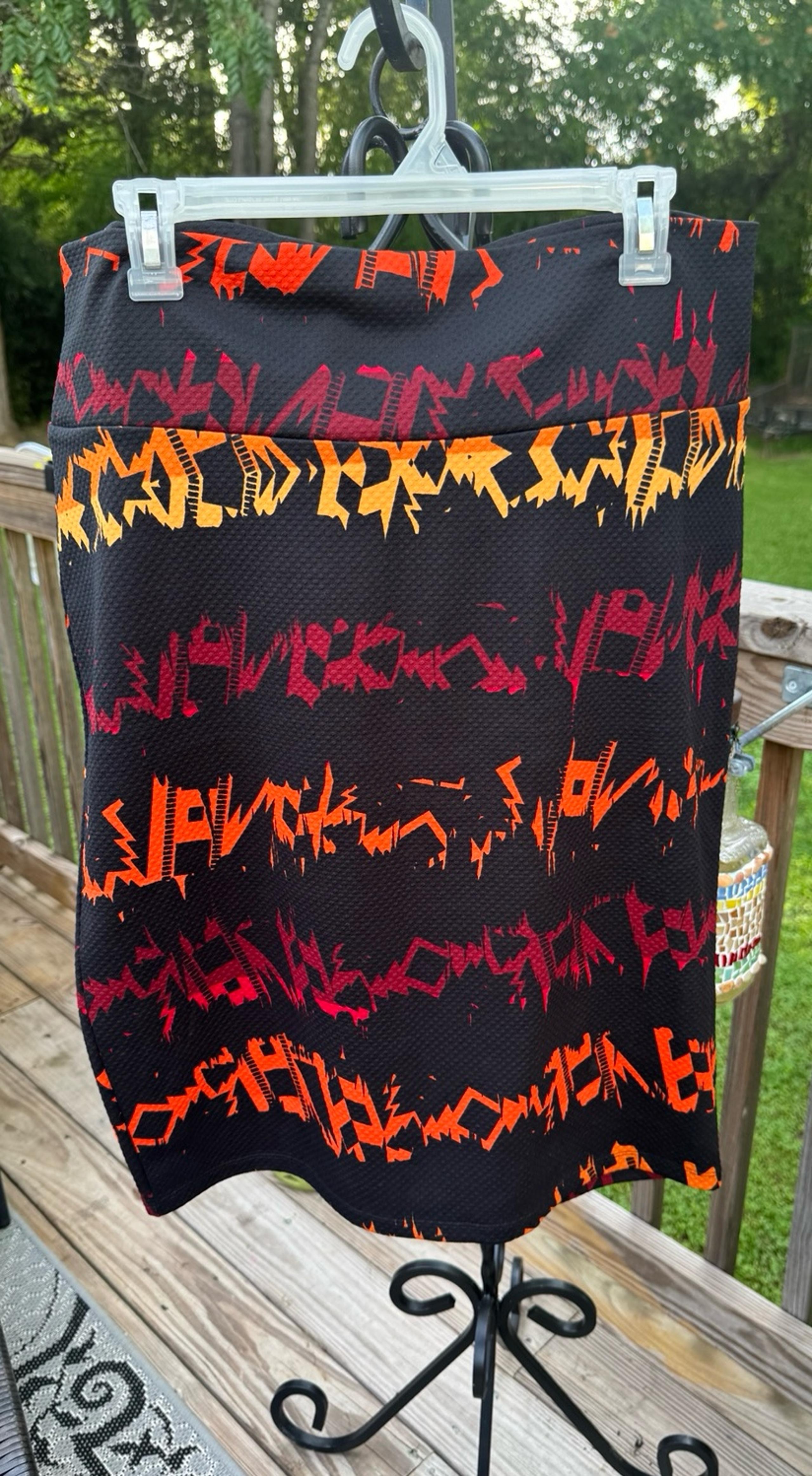 LuLuRoe Black w Orange Tribal Knee Length Pencil Contour Skirt Womens XL