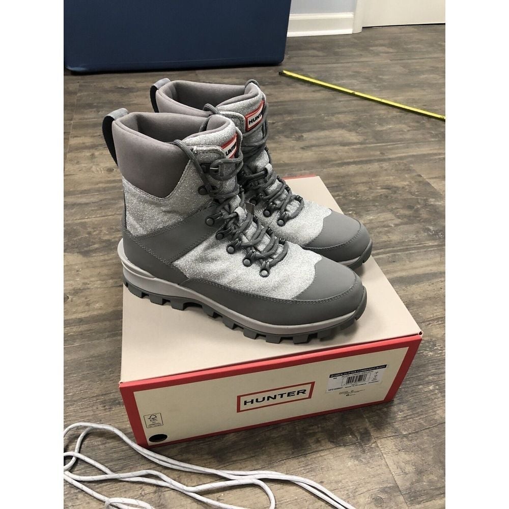 NIB Hunter Glitter Insulated Commando Boot Silver Tundra Gray Women Size 9