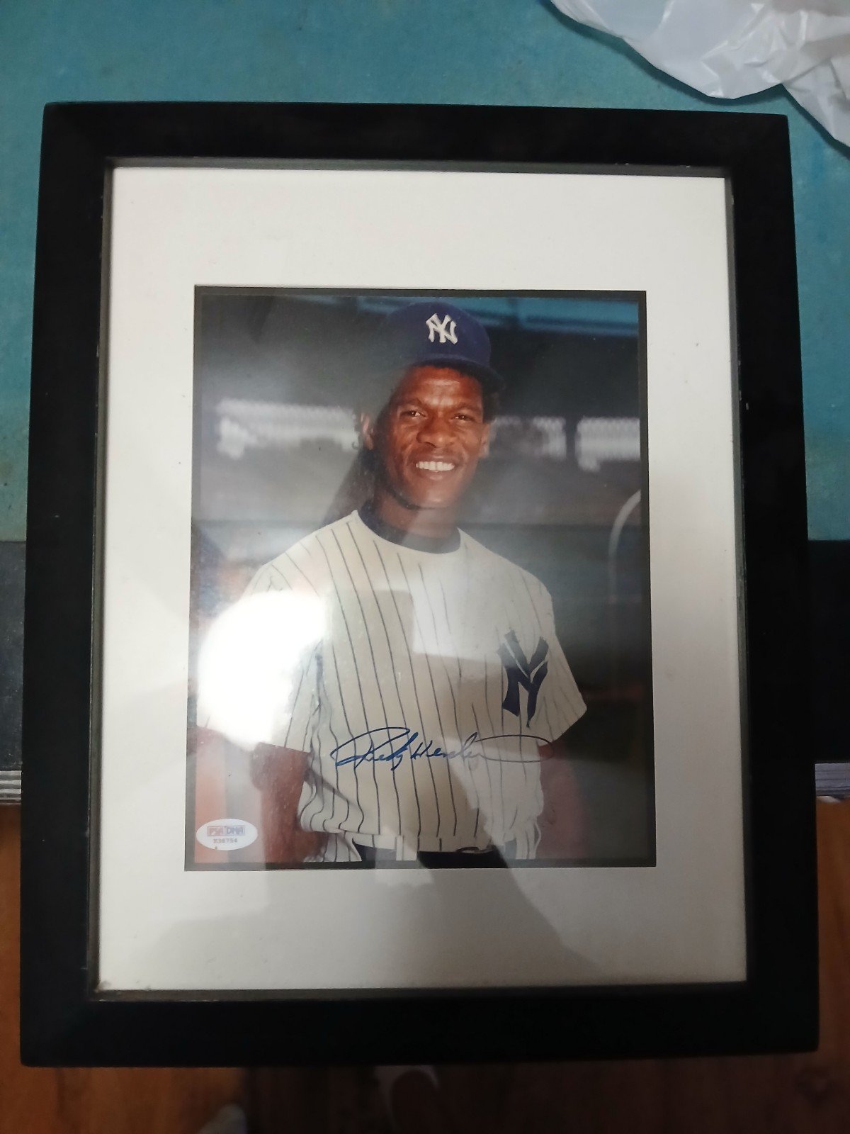 8x10 signed PSA Ricky Henderson, it's very sad we list the best SS.