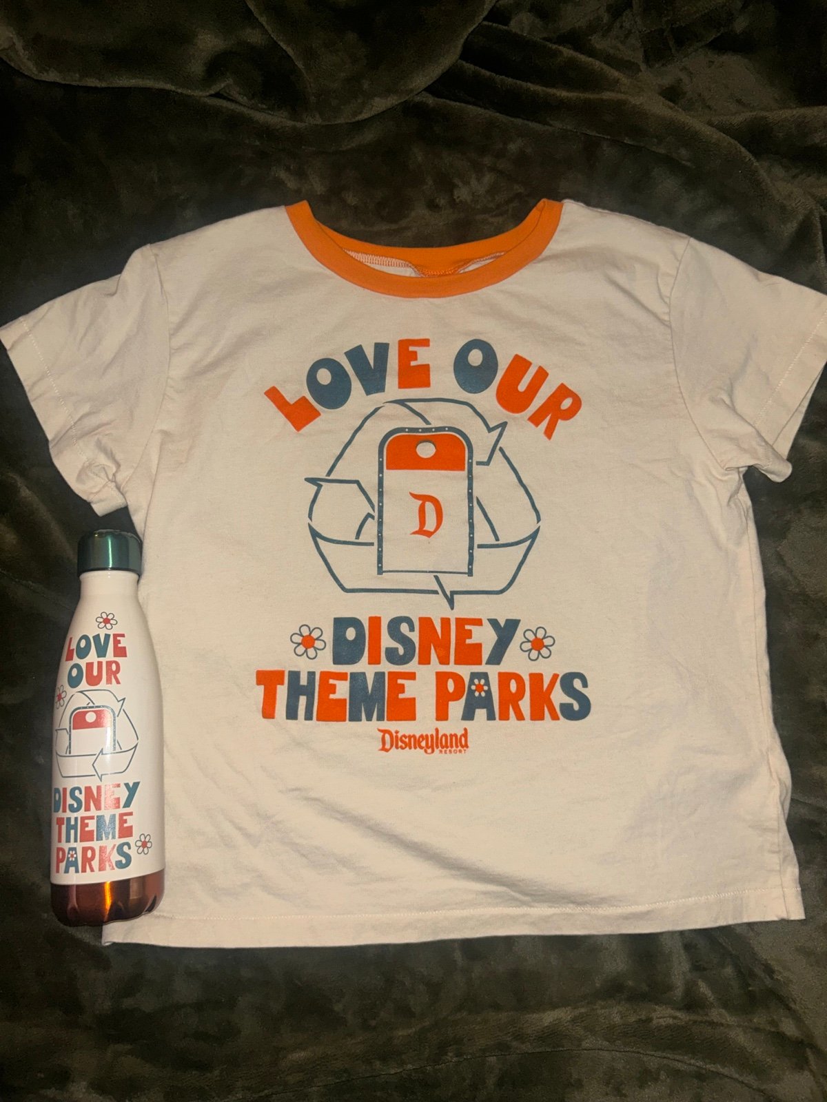 Disneyland tshirt and water bottle bundle