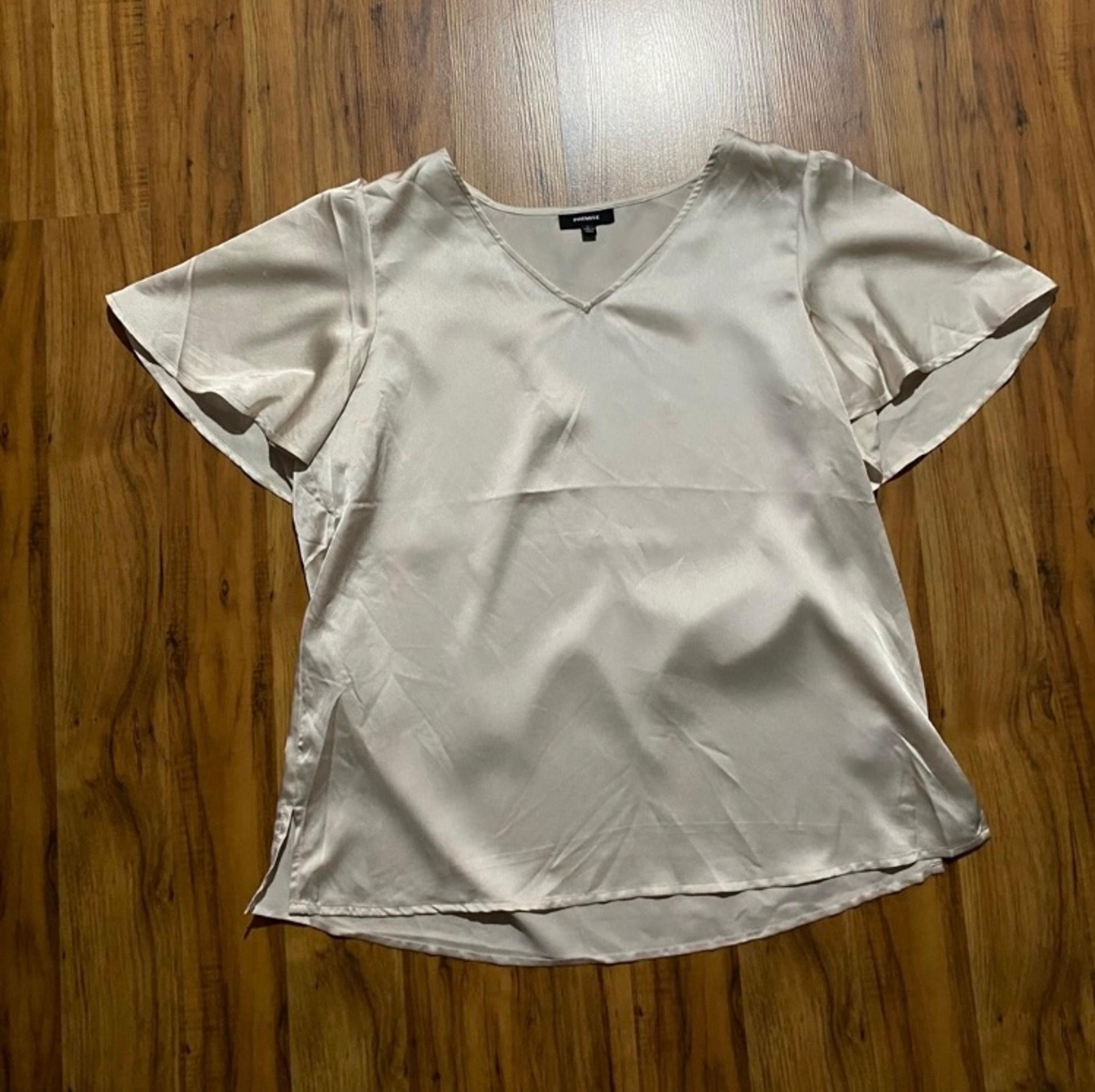 Premise Women's V-Neck Satin Blouse Size Large