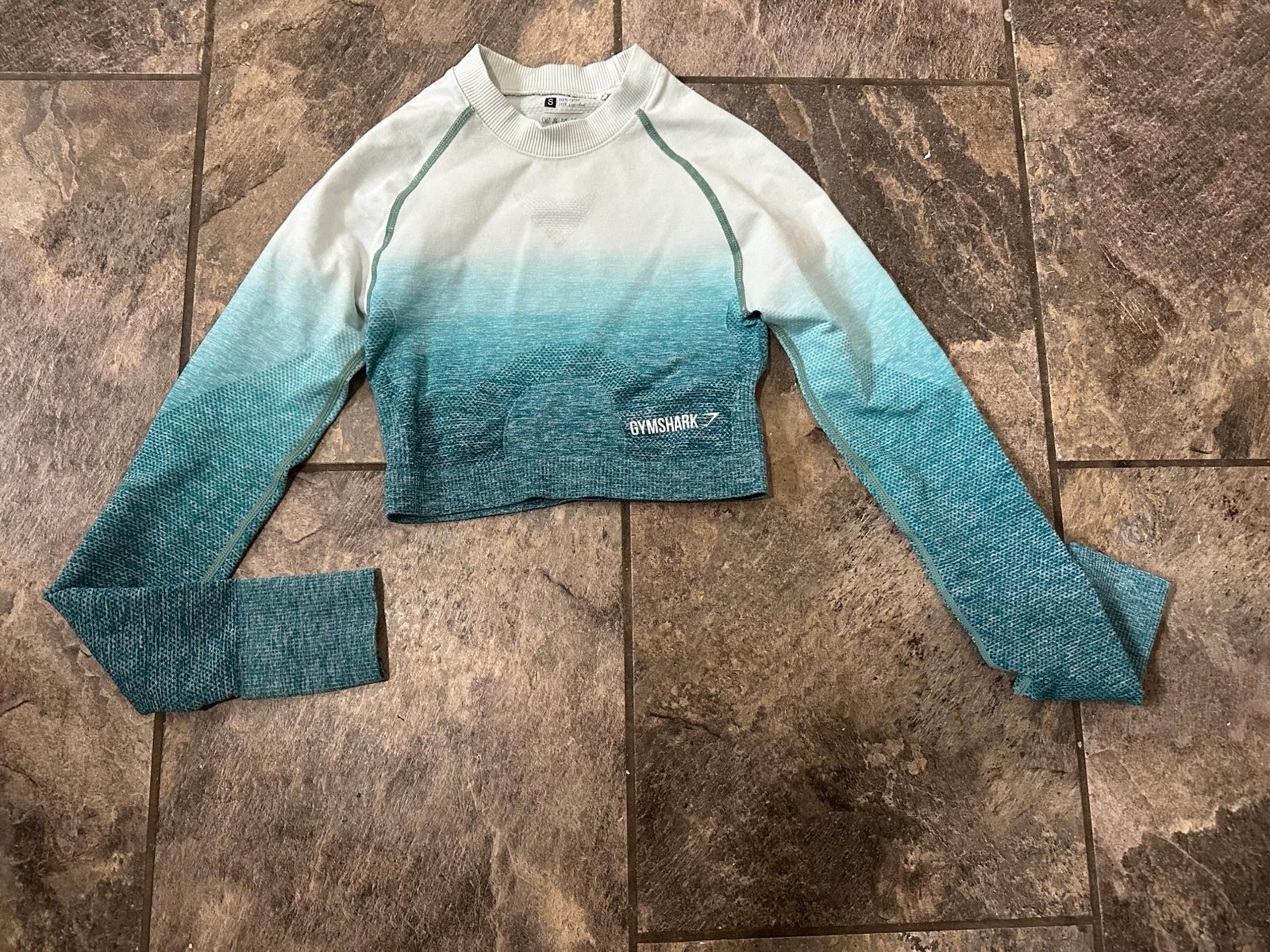 Gymshark Blue Ombré Crop Top Women’s size small