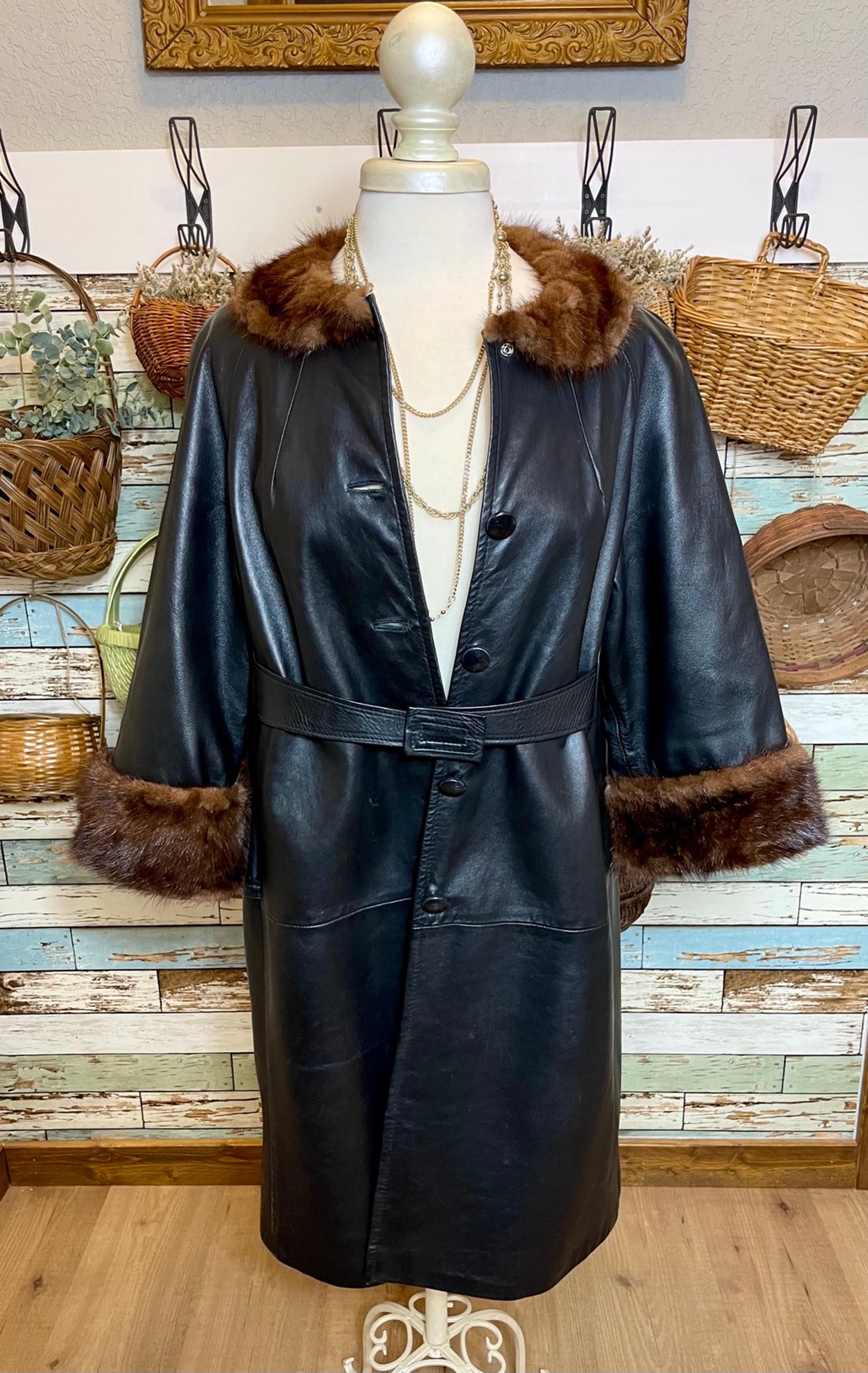 Womens Vintage 60s Leather Fur-Trimmed Highlander Coat Made In Yugoslavia M/L 12