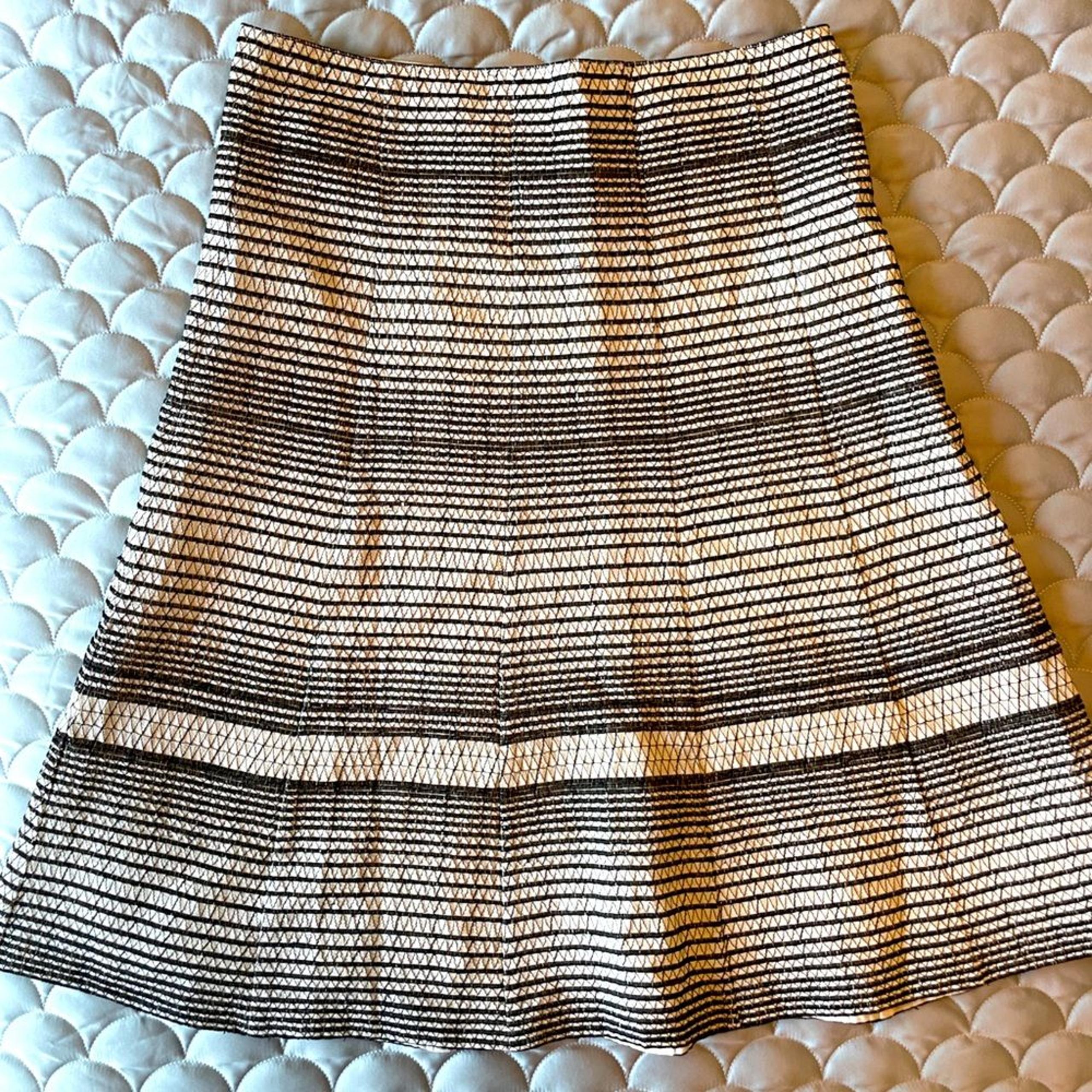 Club Monaco a-line skirt size 6