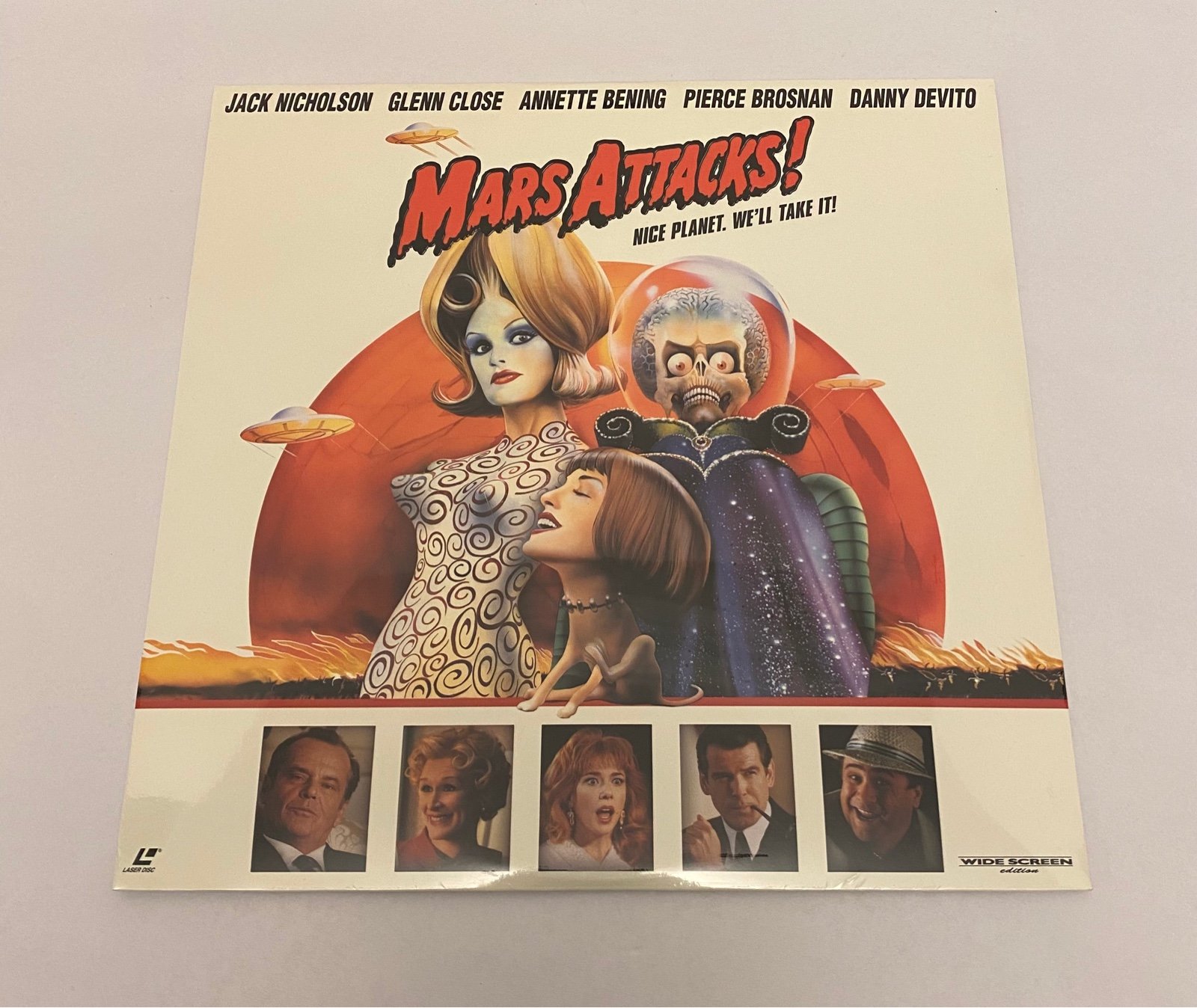 Mars Attacks Laser Disc 1997 Wide Screen Edition New Factory Sealed.