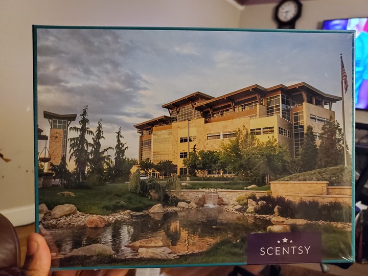 Scentsy Commons 1000 Piece Jigsaw Puzzle