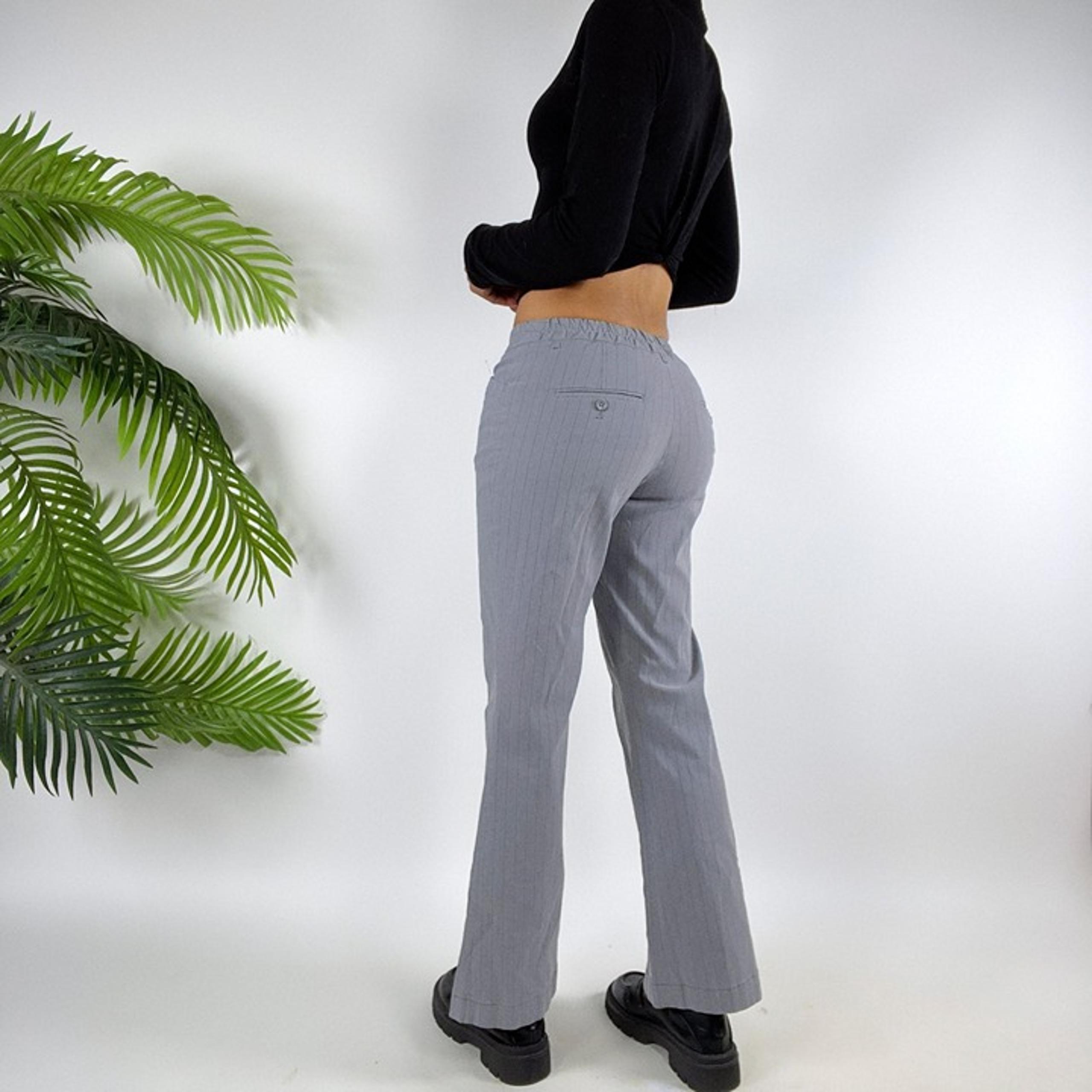 Womens Vintage Y2K Grunge Gray Pinstripe Low Rise Bootcut Chino Dress Pants / 4