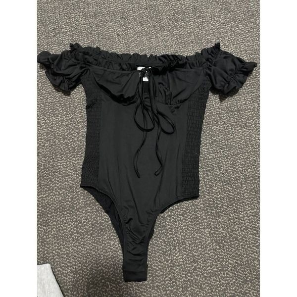 NWOT Princess Polly Bodysuit