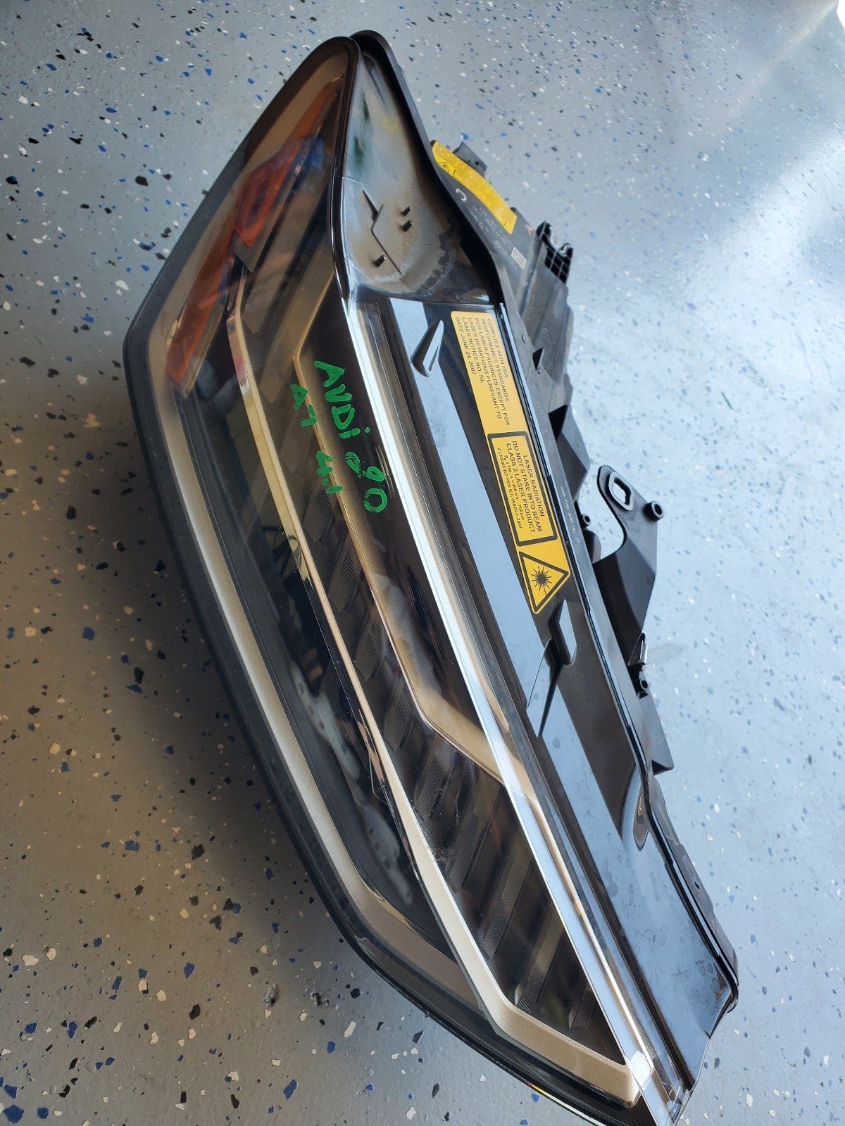 **SOLD** AUDI HEADLIGHT LED LASER RIGHT OEM 4K8-941-086-B **NOT AVAILABLE**