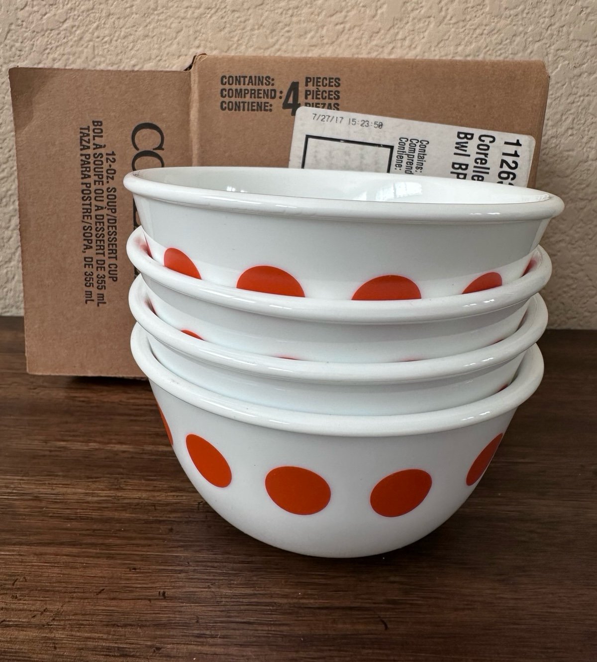 Lot of 4 New Corelle Vintage charm 12oz Spot On dessert bowls !