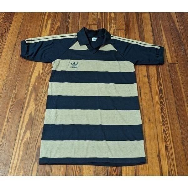 Adidas VTG 70's 80's Gold/Blue Polo Size Large in good condition.