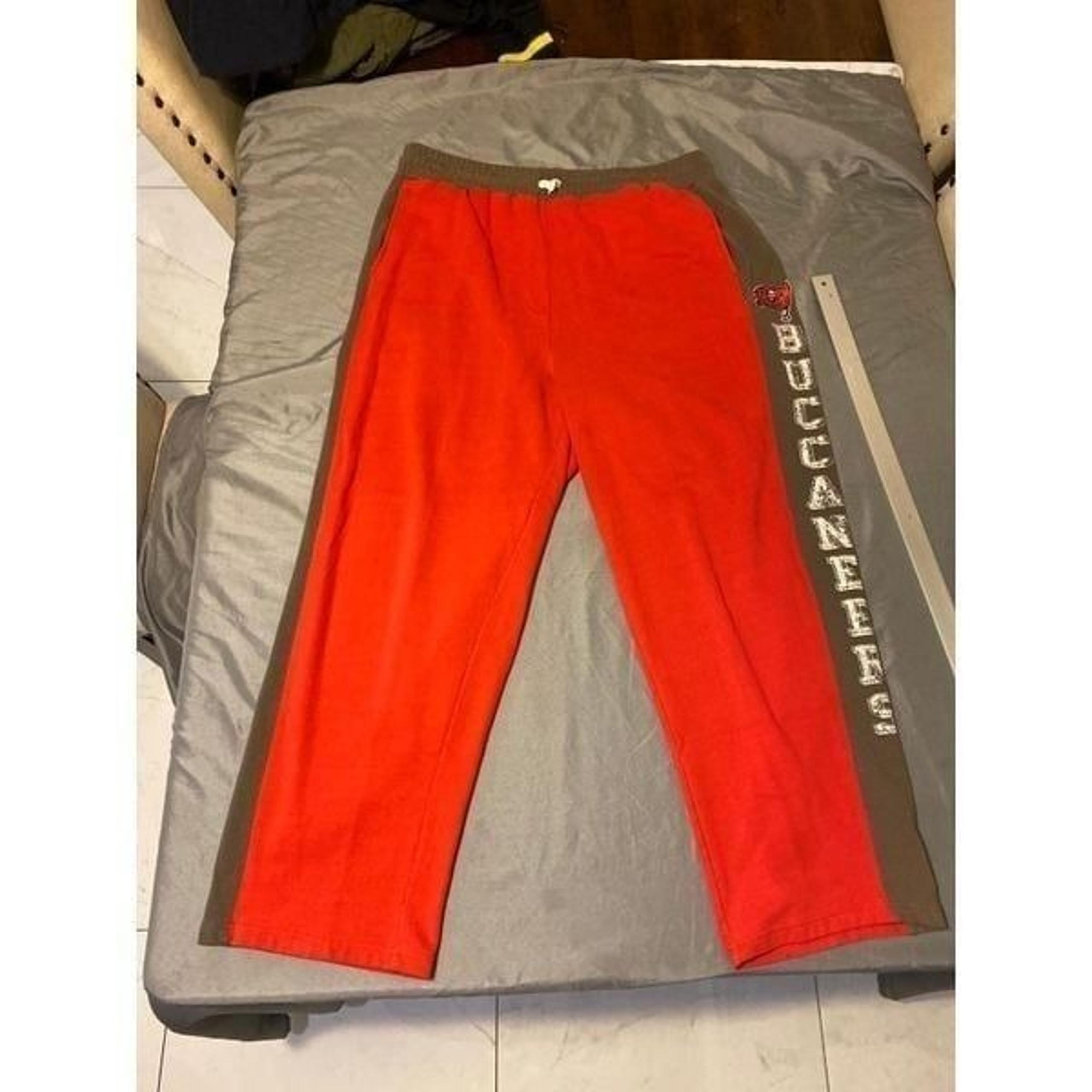 Vintage Tampa Bay Buccaneers Sweat Pants Mens Extra Large Red NFL Football