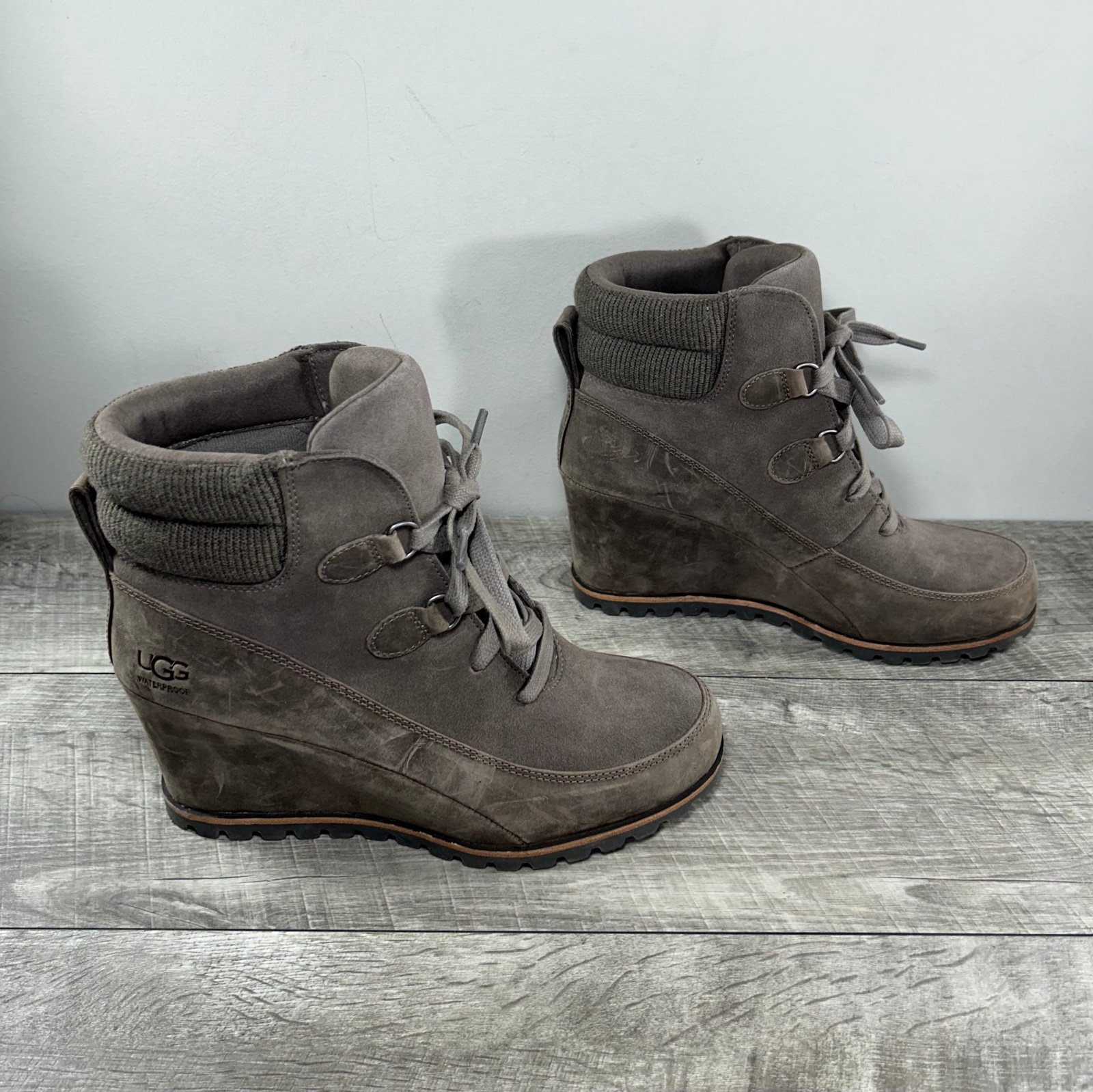 UGG 1108629 Kriston Mole Women’s Waterproof Wedge Gray Suede Boots Size 8.5