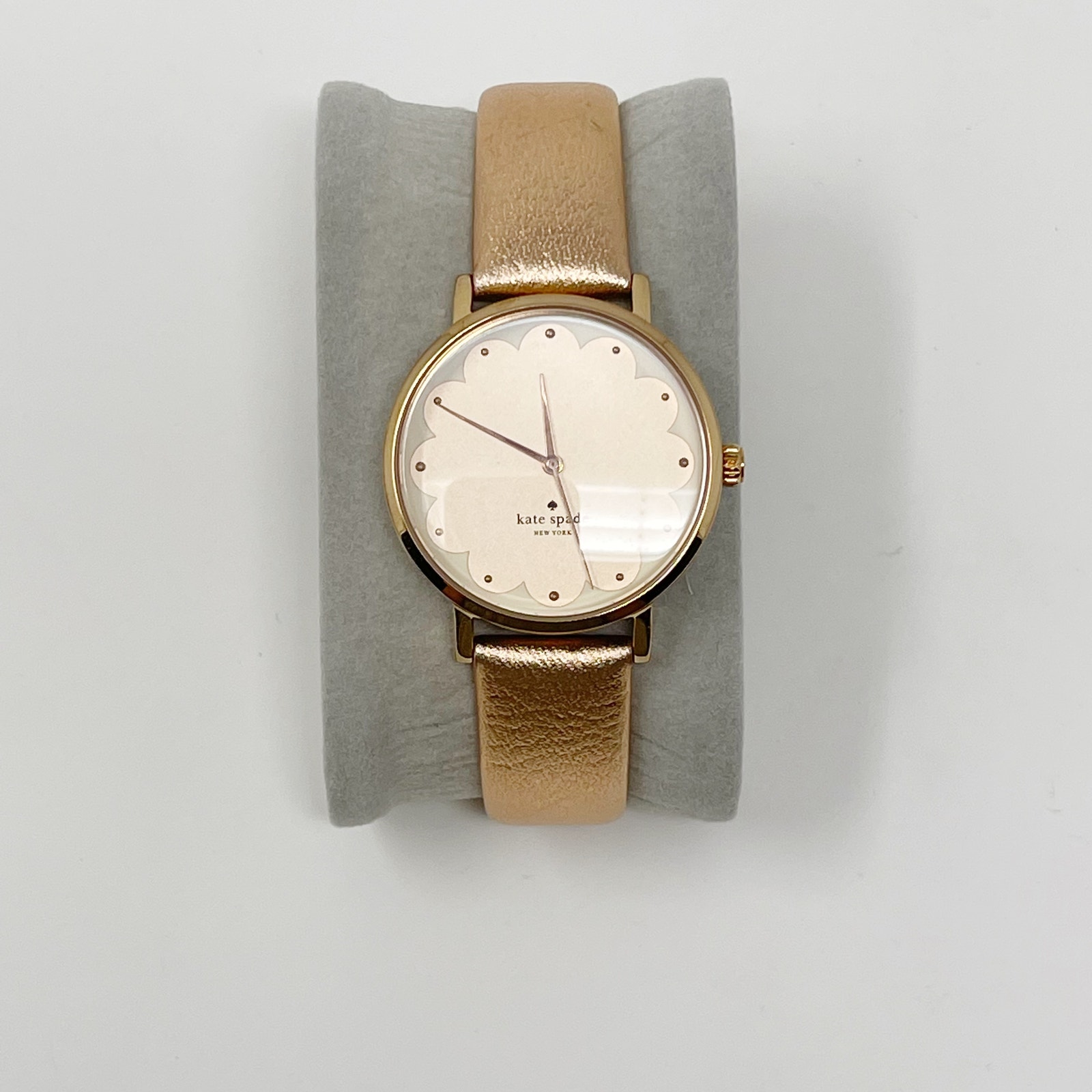 Kate Spade Metro Scallop Three Hand Leather Watch Rose Gold Round Face Ladies