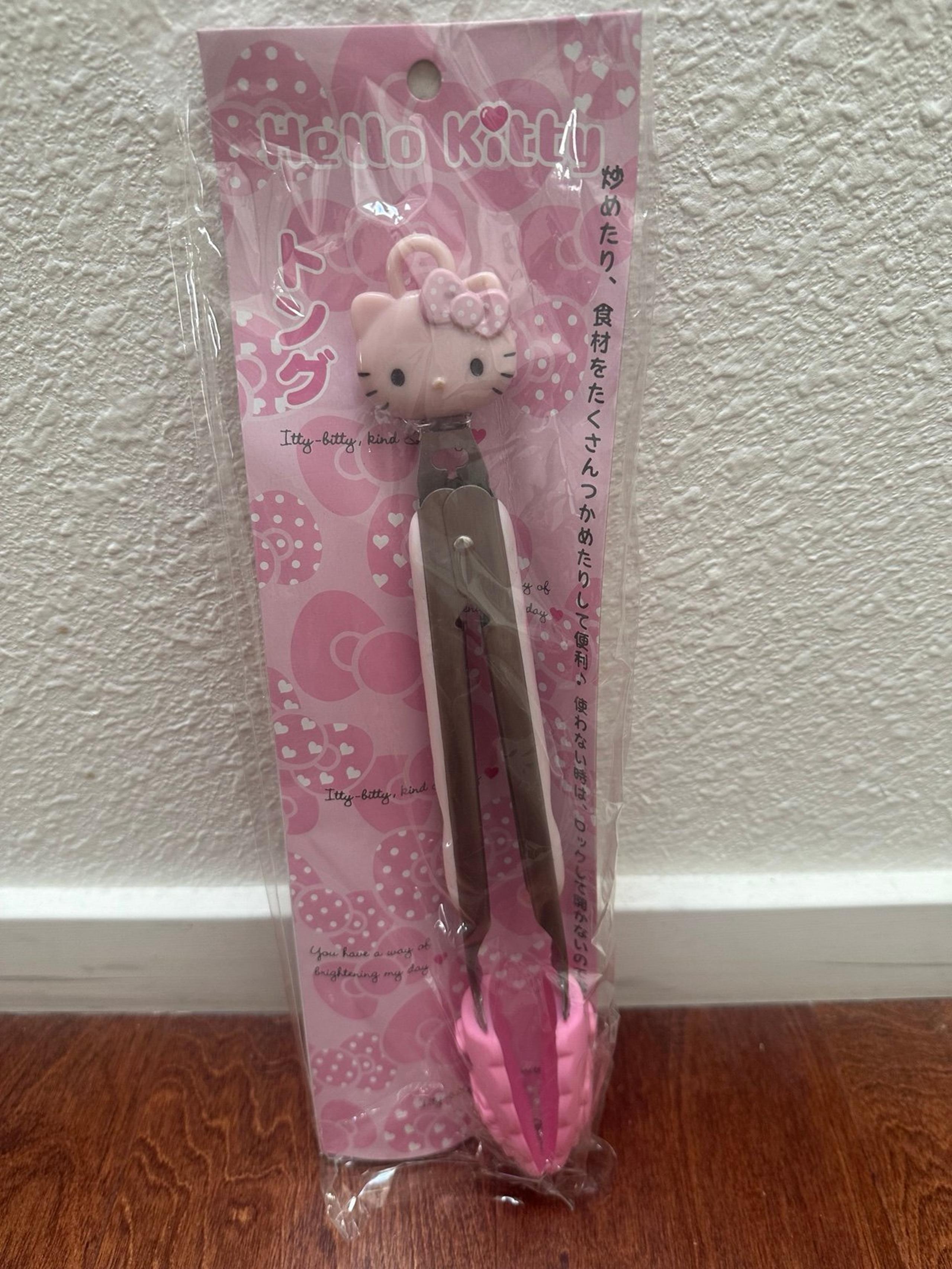 Sanrio Hello Kitty tong - new