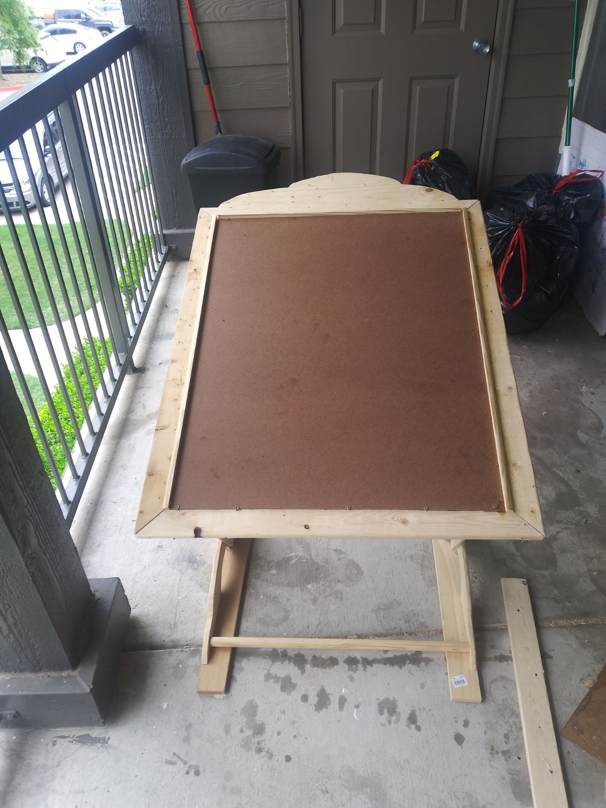 Art table
