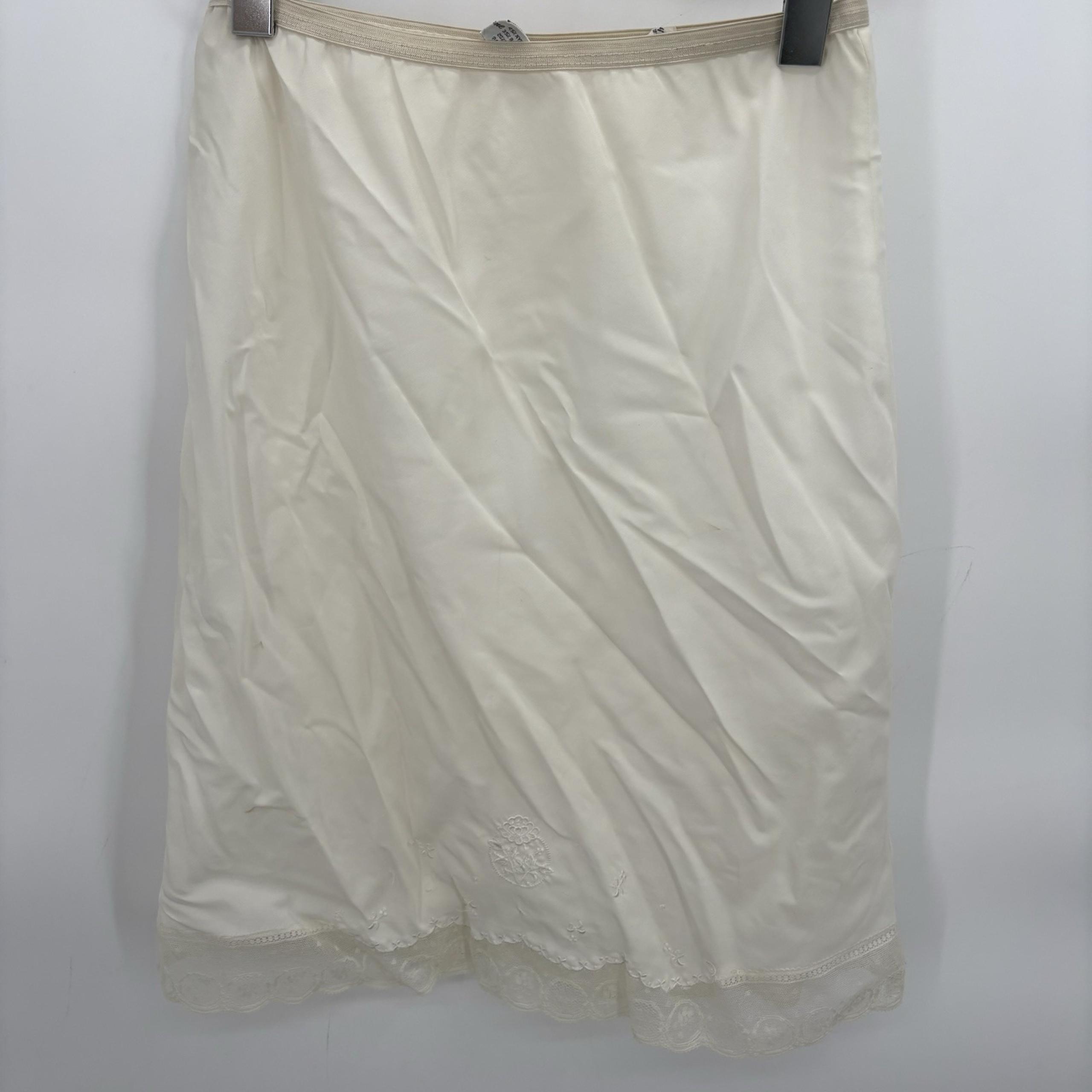 Vintage Lord And Taylor Cream Half Slip Lace Embroidered Womans Small #8E