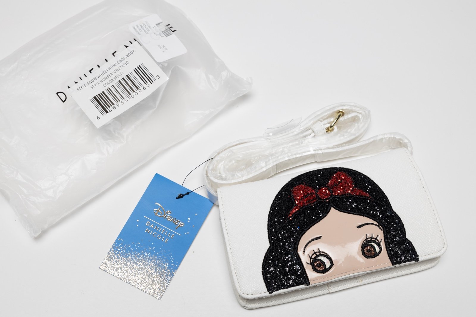 NEW Danielle Nicole Disney Snow White Phone Crossbody Purse WDW Park Exclusive