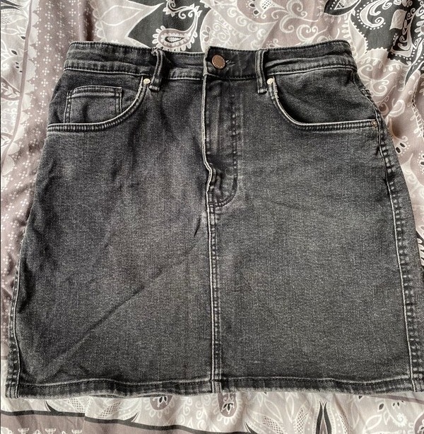 grey denim skirt