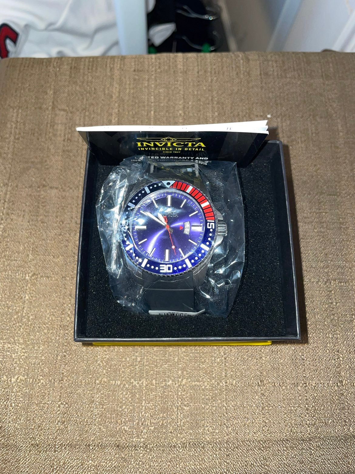 Invicta Pro Diver Men's Watch - 48mm, Blue/Red (30741) New Un Box.