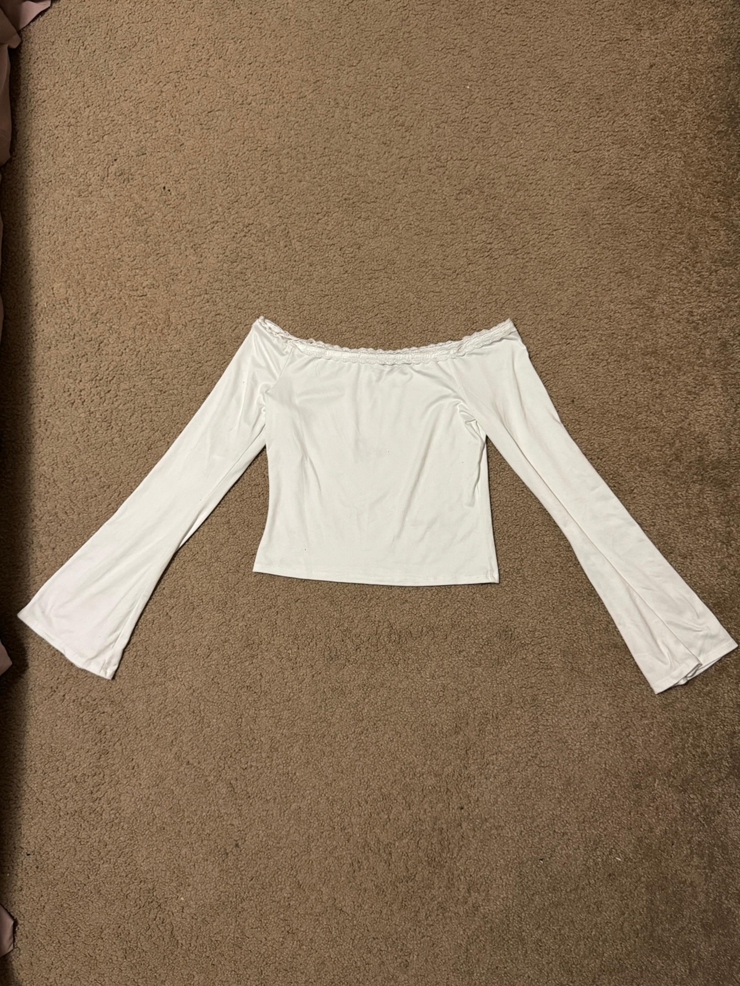 Polly off shoulder crop