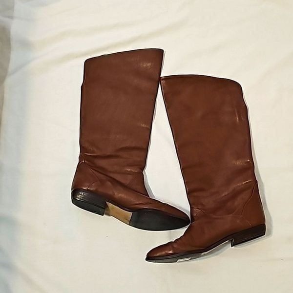 Vintage bandolino made in italy 100% Genuine Leather Pull on Boots size 8